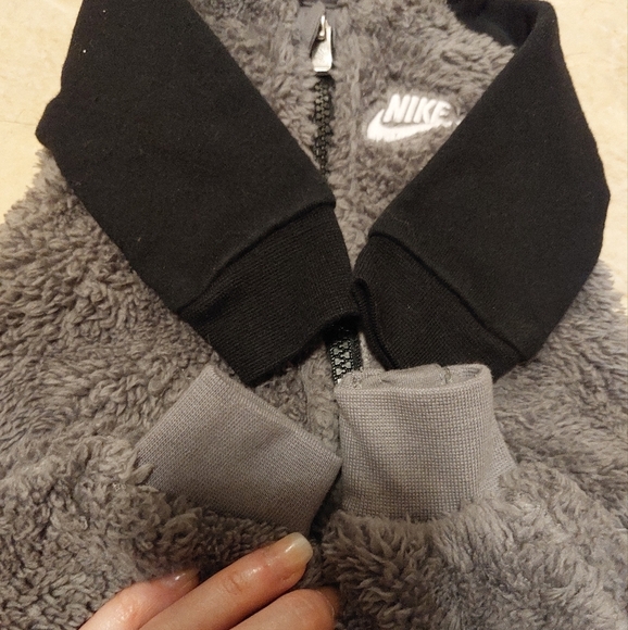 Nike shepra newborn suit - Picture 3 of 6